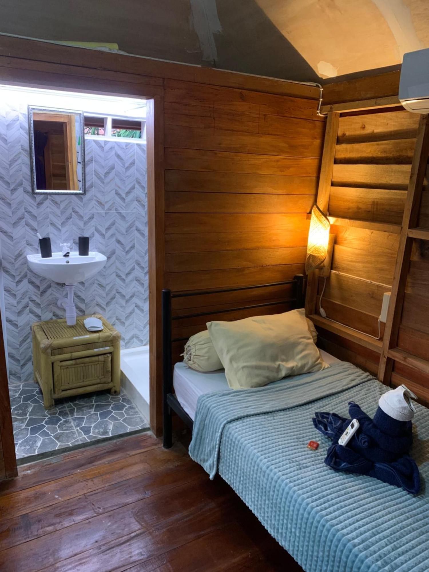 Gili Davidoff Upstairs Budget And Deluxe Gili Trawangan Eksteriør bilde